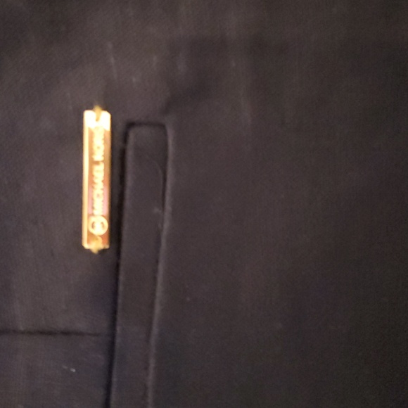 Ladies Michael Kors Dress Shorts - Picture 3 of 4